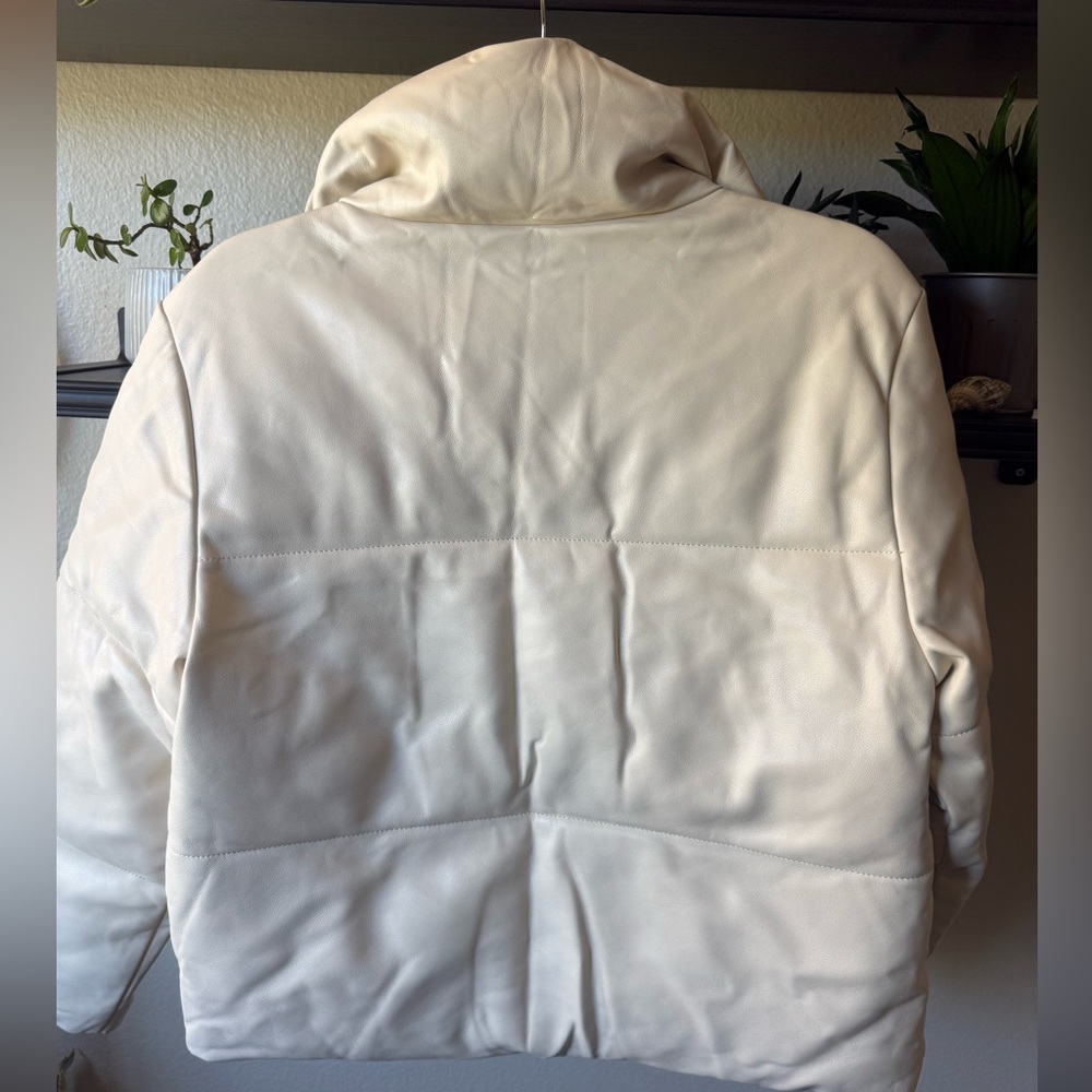 💚 Abercrombie And Fitch Cream mini zip up puffer jacket S - Picture 9 of 13